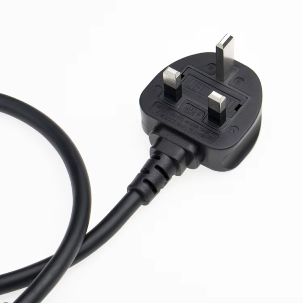 UK Standard Extension Cord – Long Cable for Indoor and Outdoor Use | Electrical Extension Cable for Heavy-Duty Applications - 图片 3