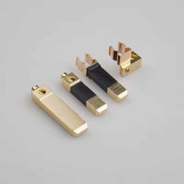 UK Brass Pins Plug Set – Half-Wrapped Rubber Insulation Protector, 4-Piece Brass Assembly Kit - 图片 5
